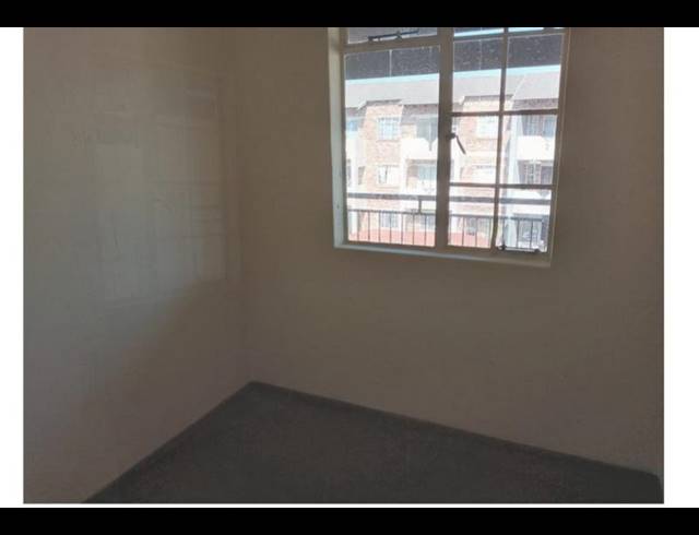 2 BEDROOM APARTMENT FOR SALE IN COMET